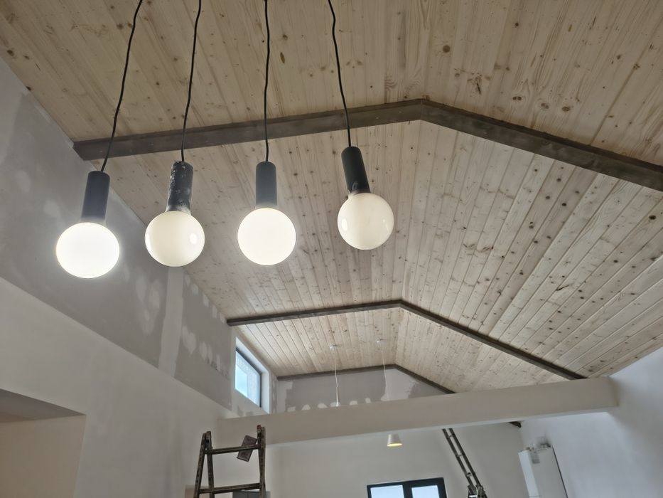 Casă de poveste într-o zonă liniștită, Ișalnița.