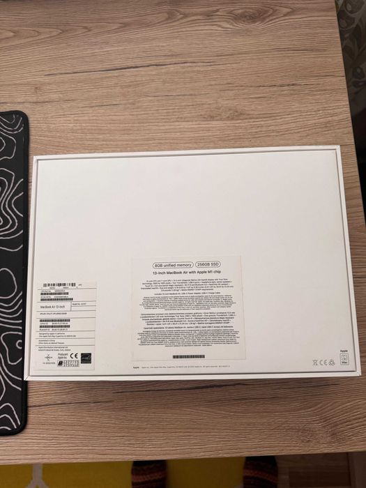 Cutie Apple Macbook Air M1 A2337 / 13inch / 8 GB RAM / 256 SSD