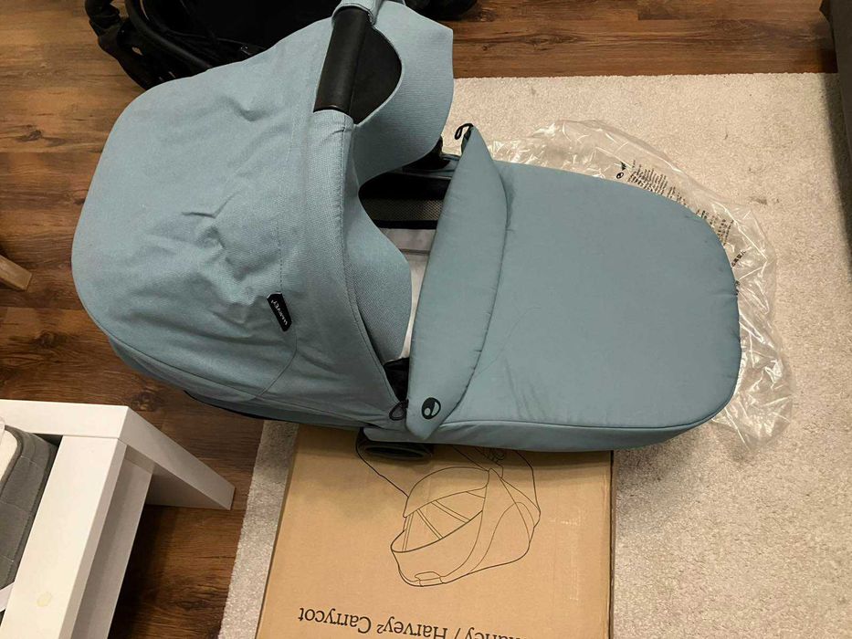 Продавам бебешка количка Easywalker Harvey 2