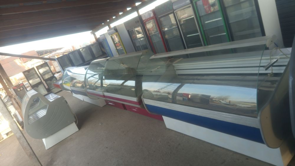 Холодильники витриные с горантией