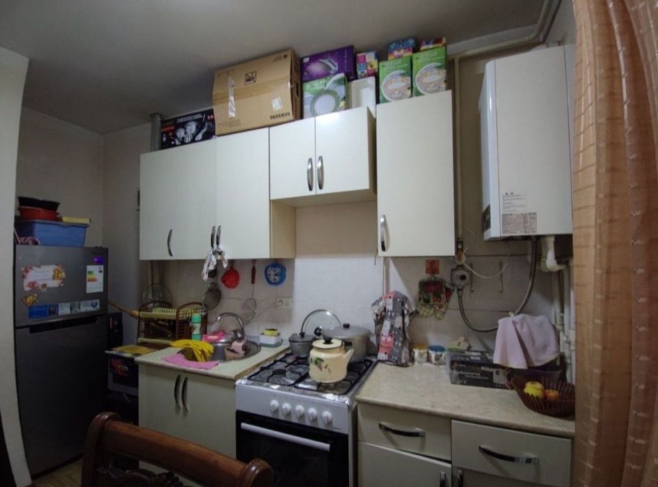 Метро 4-Бекат 2ком 1 этаж Сергили 7а Продается