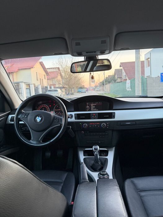 BMW E92 320d impecabil 2011