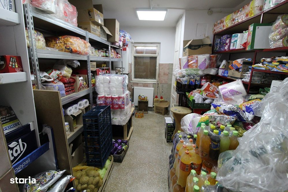 Vând spațiu comercial în Hunedoara, zona Micro 5/2, 64mp