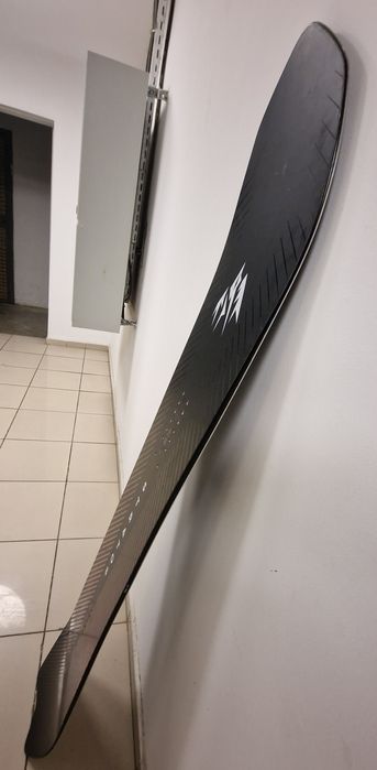 Snowboard Jones Stratos 159 – All-Mountain/Freeride Premium