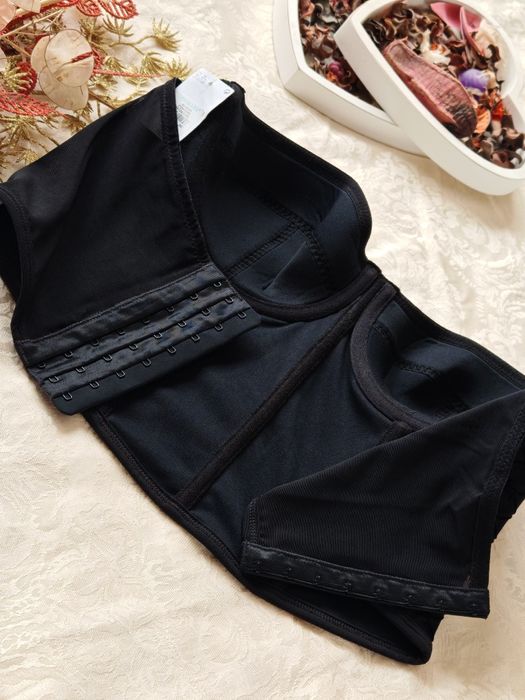 2 броя къс топ - бюстие - нови с етикет