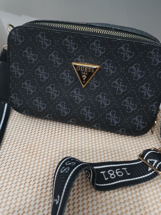 Geanta de umăr Guess