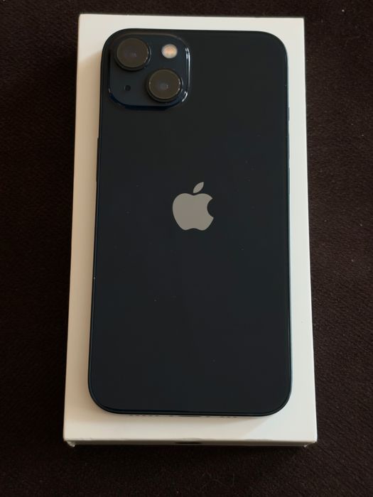 iPhone 13 128 GB хорошее состояние