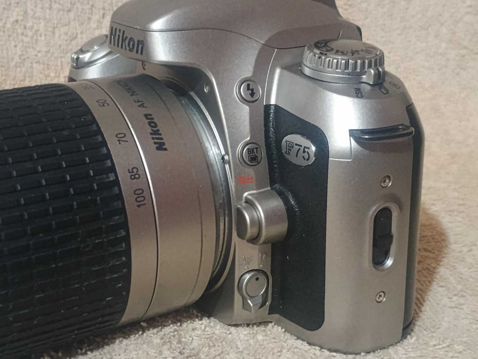 Aparat foto Nikon F 75