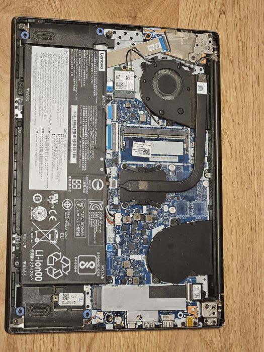 Laptop Lenovo Ideapad pentru piese