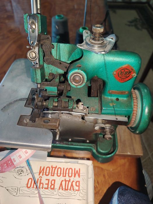 Tikuv moshinasi sotiladi