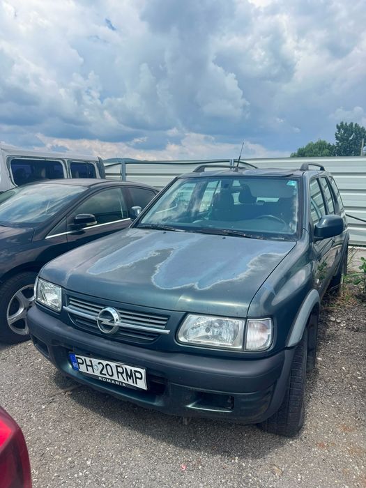 Opel frontera.
