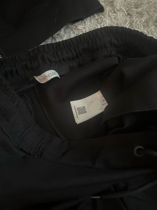 Moncler мъжки екип