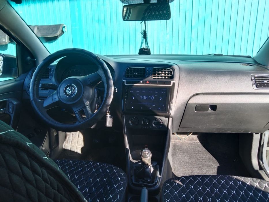 Продам машину Polo