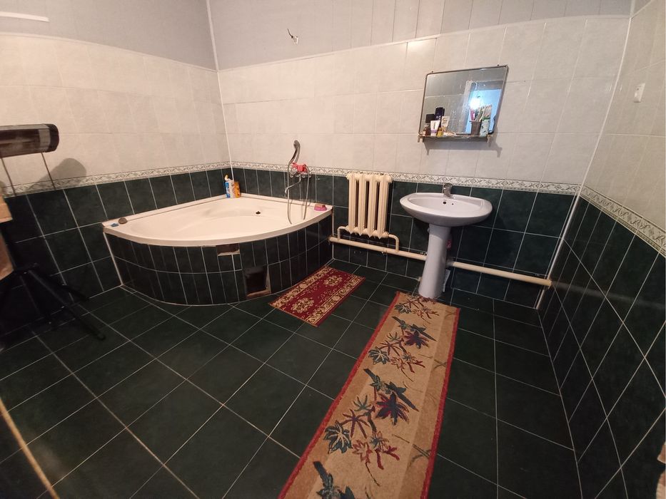 Umid polyolkada 6 sotixlik uy sotiladi