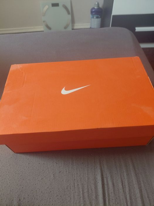 Adidasi Nike originali