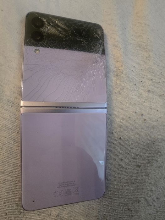 Z Flip 3 за части Samsung