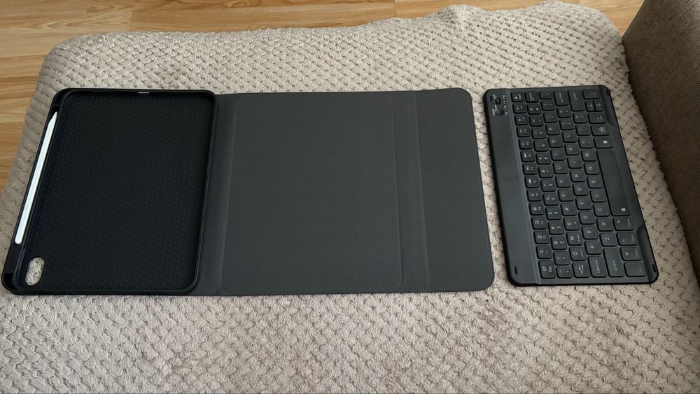 Husă cu tastatură iPad + Pen Zoopie (informații în descriere)