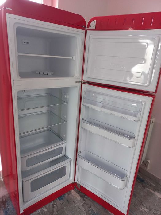 SMEG frigider retro rosu FAB30RRD5