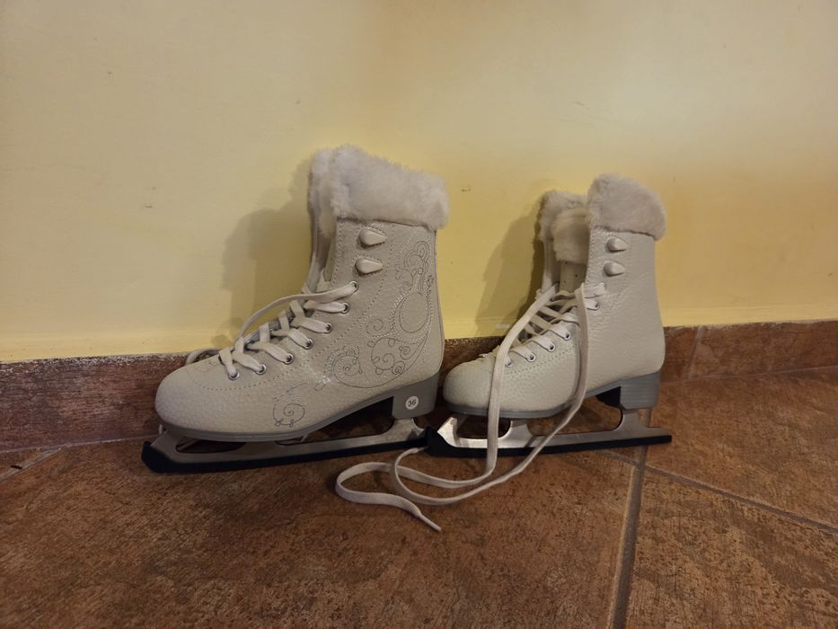 Patine gheata marimea 36
