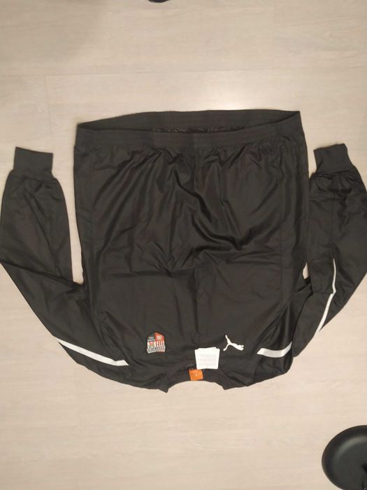 Суичър и яке/дъждобран на Brentford FC