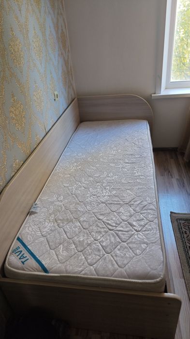 Кровать продам б/у в идеальном