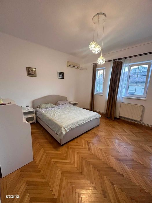 Peninsula 3 camere 84 mp pret 160.000 euro