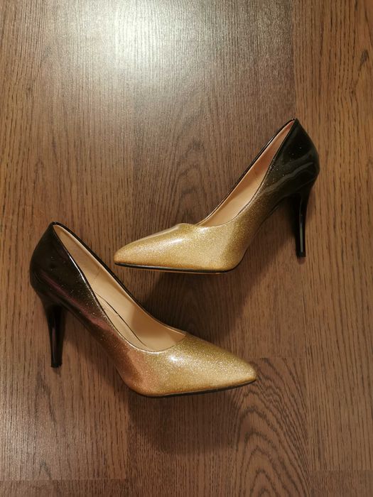 Pantofi de ocazie auriu/negru, 38, ca noi