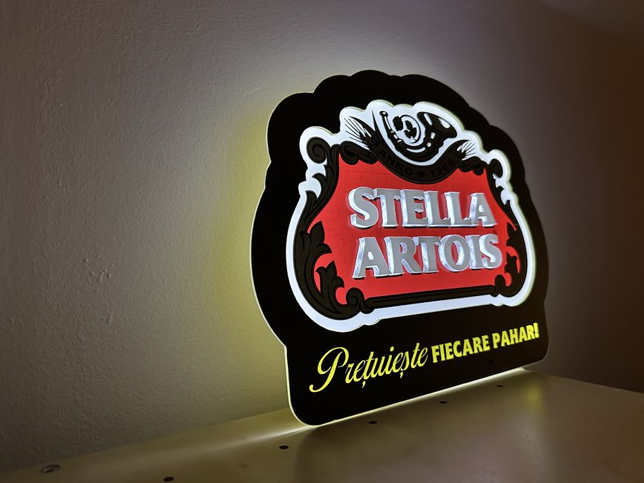 Reclama luminoasa Stella Artois
