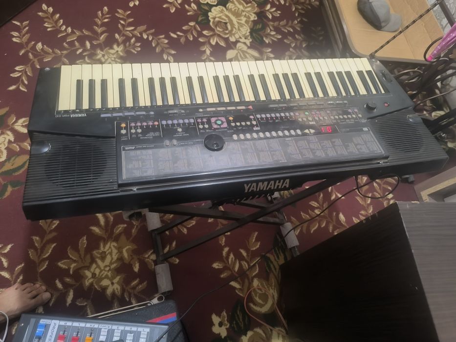 Yamaha psr 510 sotiladi
