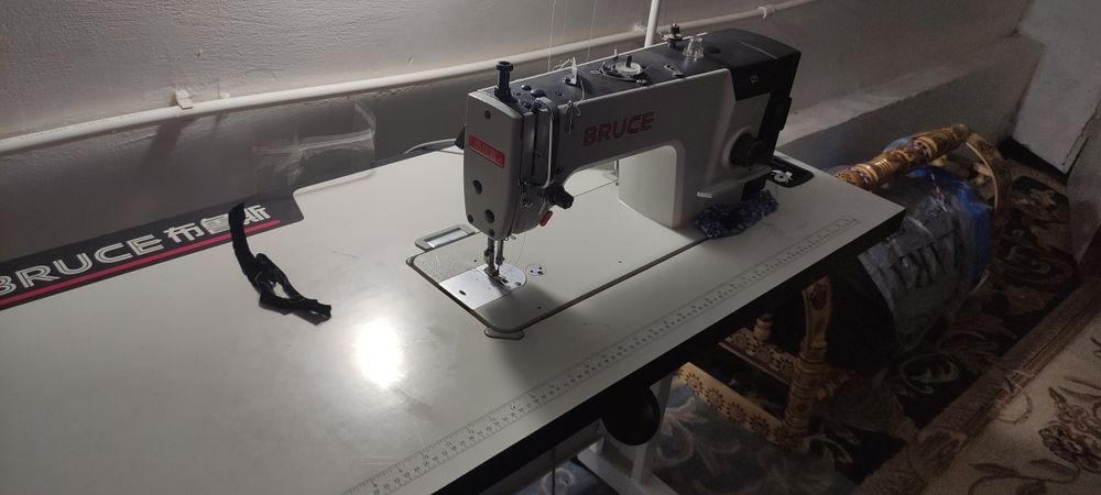 Rashma, averlok, toʻri chok tikuv mashinalari sotiladi