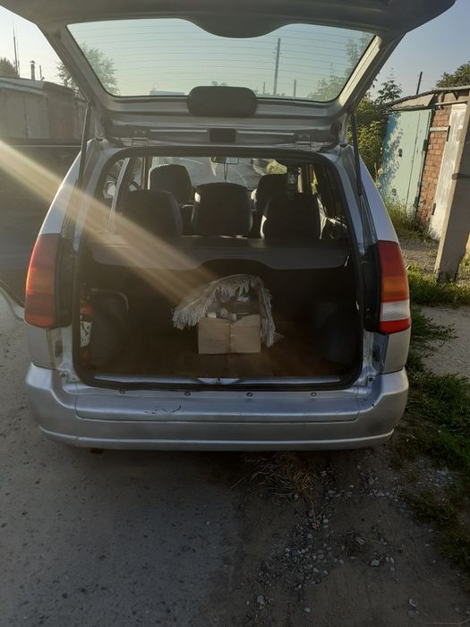 Митсубиси спэйс стар