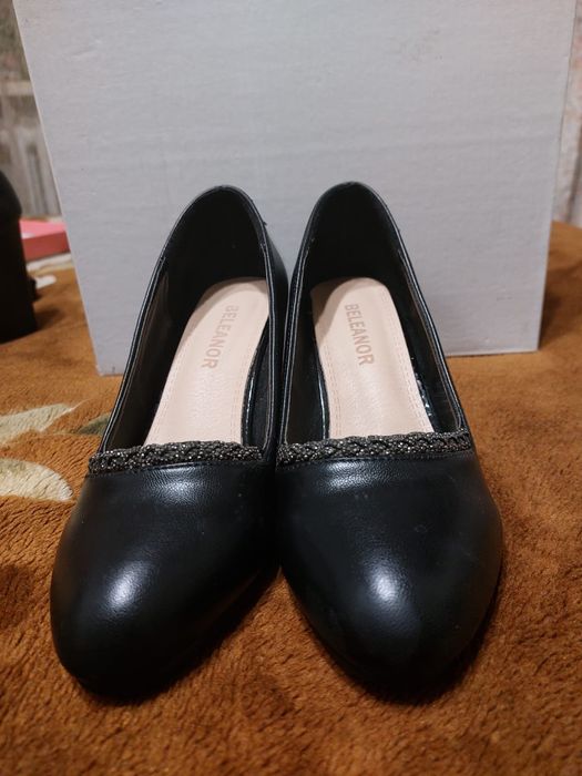 Продам туфли женские