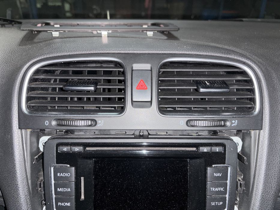 Grila venilatie aerisire vw golf 6