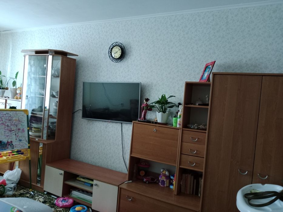 Срочно продам сервант