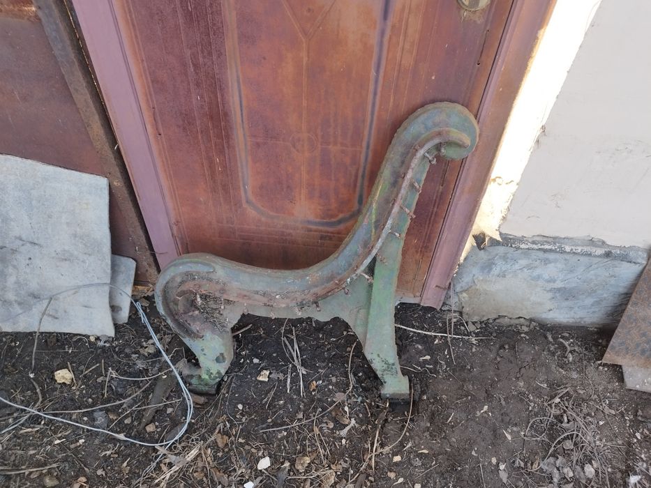 Лавочка чугунная!!!