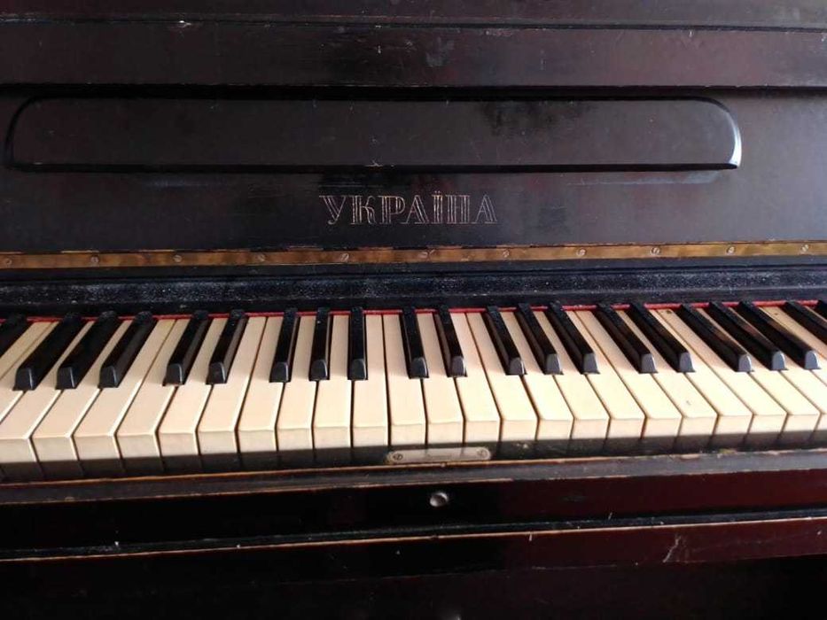 Пианино на запчасти