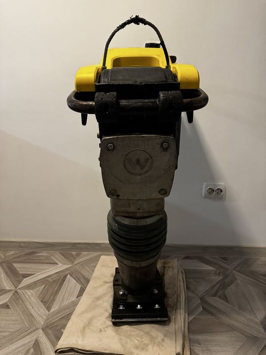 Mai compactor wacker neuson BS 60-4As  4CP 72kg motor honda 4 timpi