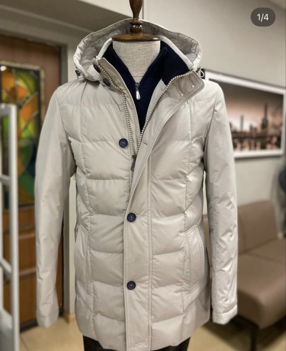 Продам куртку, бело-серого цвета, теплый комфортный