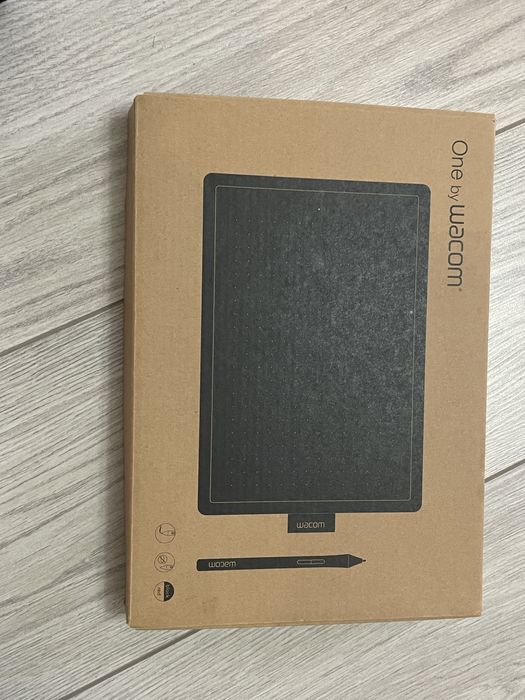 Графический планшет One by Wacom Medium (CTL-672)