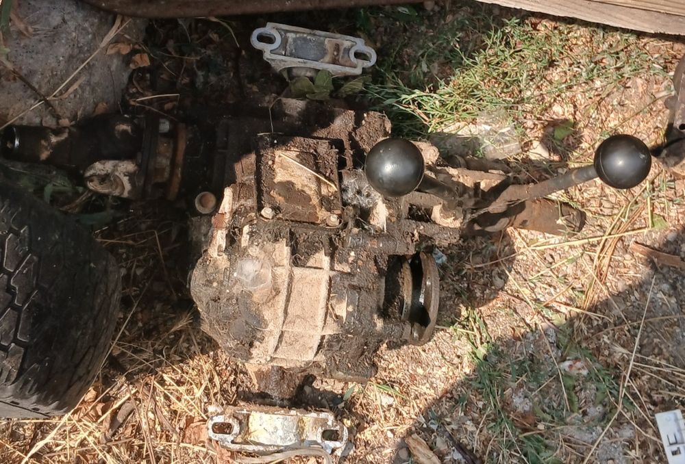 Части и гуми за Лада Нива