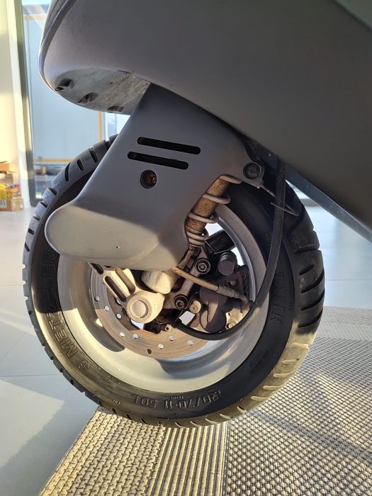Scuter Piaggio Hexagon 250 scooter