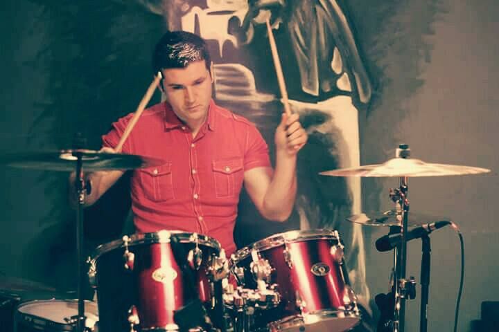 Cursuri pentru pasionatii de percuție, tobe