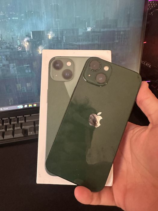 Продам Iphone 13 128 gb green