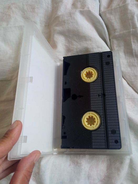 Vând casetă video VHS 2001 Constantin Brancusi
