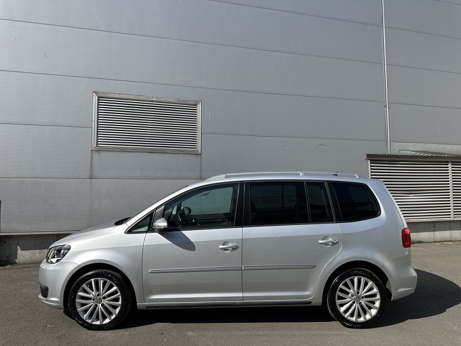 Volkswagen Touran 2.0 Tdi Highline 2011