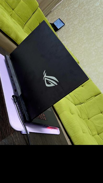 Ноутбук Asus rog strix