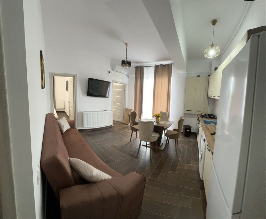 Inchiriez apartament 3 camere mamaia nord hanu cu peste