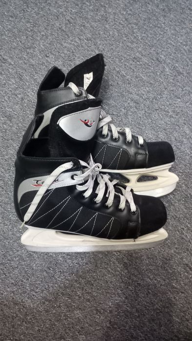 Коньки  мужские.