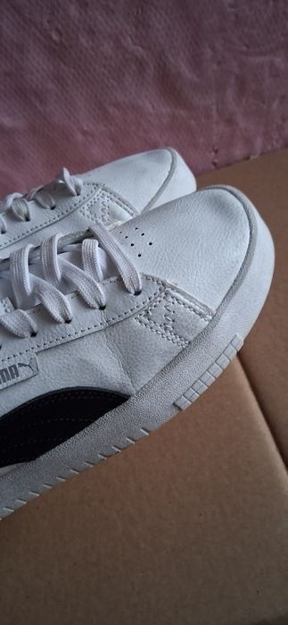 Adidasi din piele Puma mărimea 38