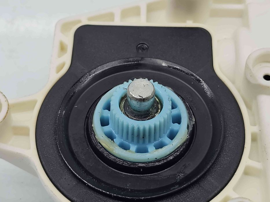 Motoras geam stanga spate Volkswagen Jetta 4 (162,163) [Fabr 2010-2016